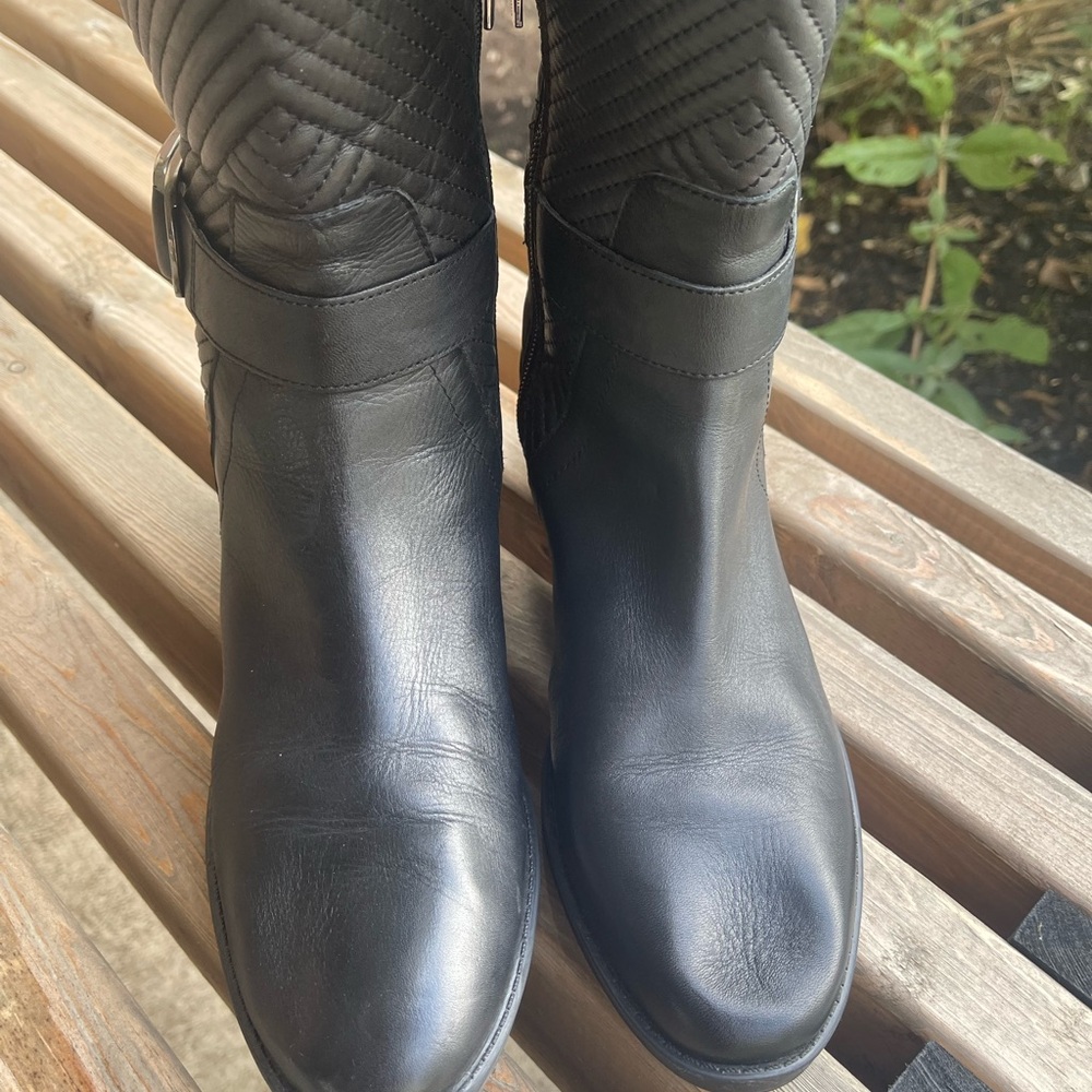 Vince Camuto leather boots 7.5